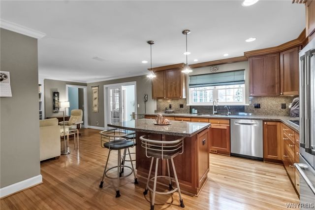 44 Parkwood Drive, Amherst, NY 14226