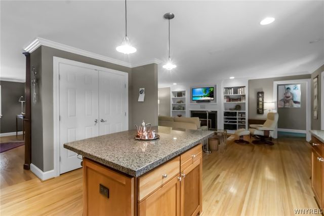 44 Parkwood Drive, Amherst, NY 14226