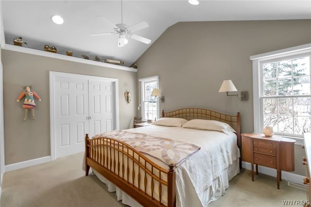 44 Parkwood Drive, Amherst, NY 14226