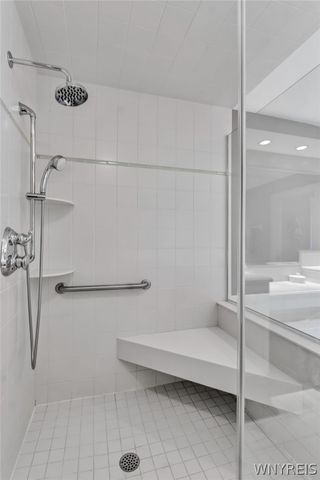 44 Parkwood Drive, Amherst, NY 14226