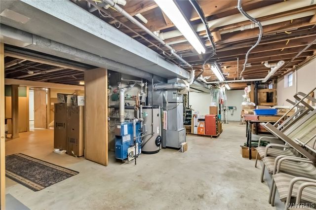 44 Parkwood Drive, Amherst, NY 14226