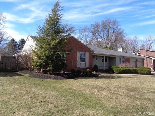44 Parkwood Drive, Amherst, NY 14226