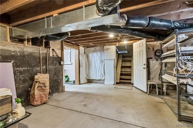 44 Parkwood Drive, Amherst, NY 14226