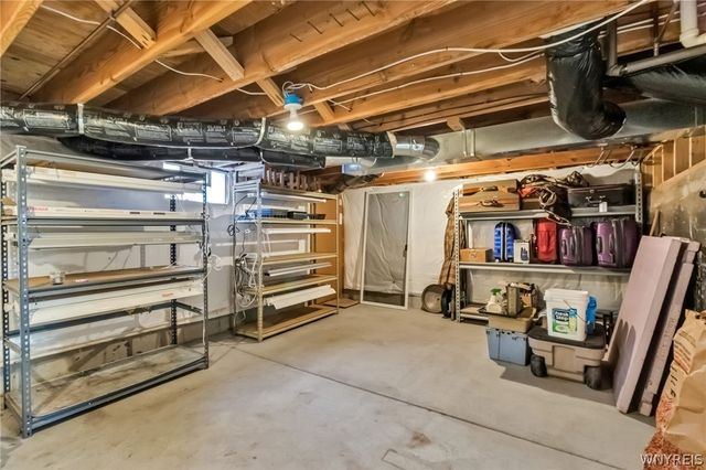 44 Parkwood Drive, Amherst, NY 14226