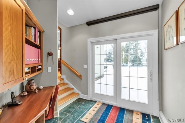 44 Parkwood Drive, Amherst, NY 14226