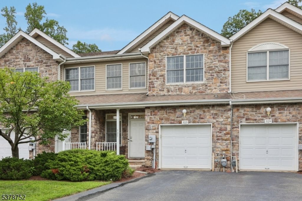 323 Raymound Blvd, Parsippany-troy Hills Twp., NJ 07054