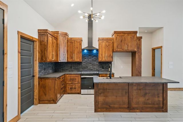 9380 Tallpines Road, Noble, OK 73086