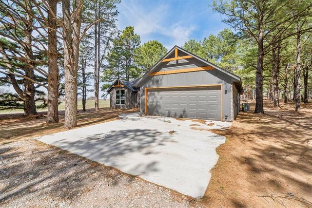 9380 Tallpines Road, Noble, OK 73086