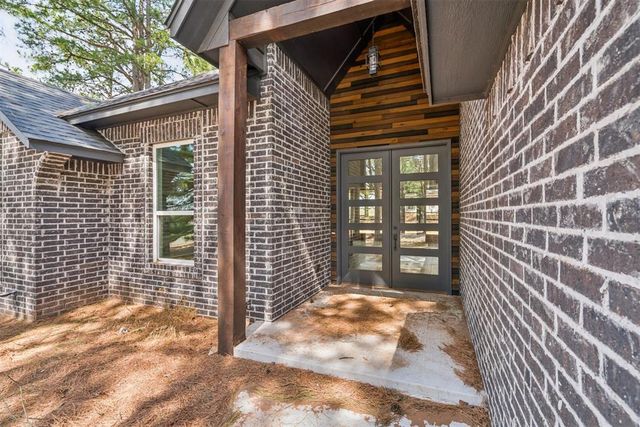 9380 Tallpines Road, Noble, OK 73086