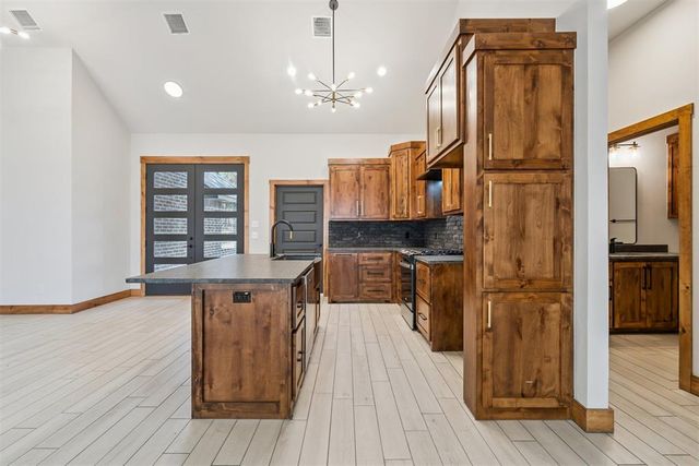 9380 Tallpines Road, Noble, OK 73086