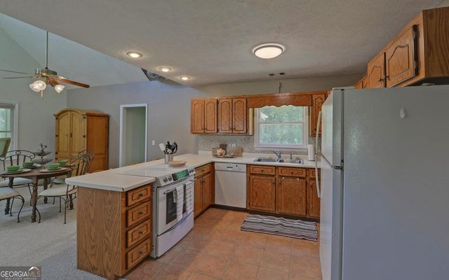194 Harvey Lane, Lavonia, GA 30553