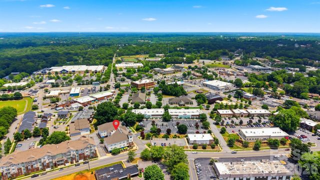 1410 4th Street Drive NW 304, Hickory, NC 28601