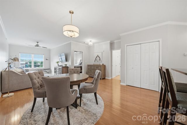 1410 4th Street Drive NW 304, Hickory, NC 28601