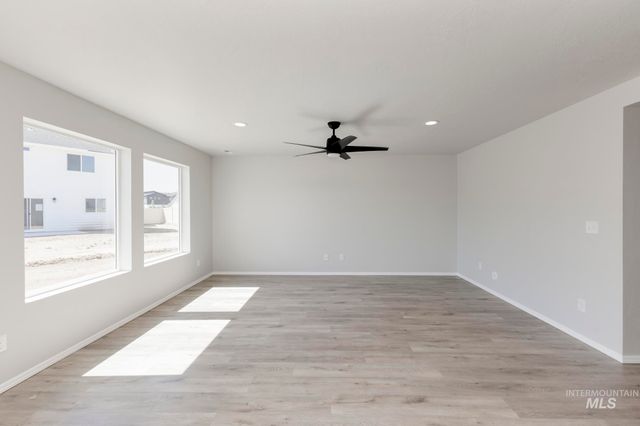5008 Blue Silver St, Caldwell, ID 83605
