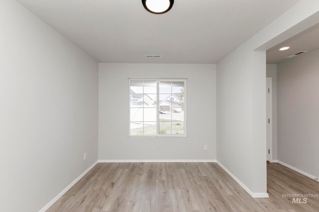 5008 Blue Silver St, Caldwell, ID 83605