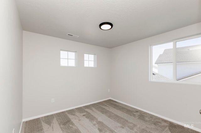 5008 Blue Silver St, Caldwell, ID 83605