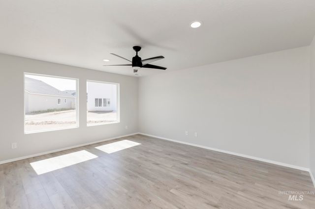 5008 Blue Silver St, Caldwell, ID 83605