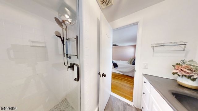 933 Douglas Ter, Union Twp., NJ 07083