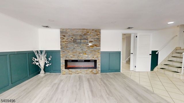 933 Douglas Ter, Union Twp., NJ 07083