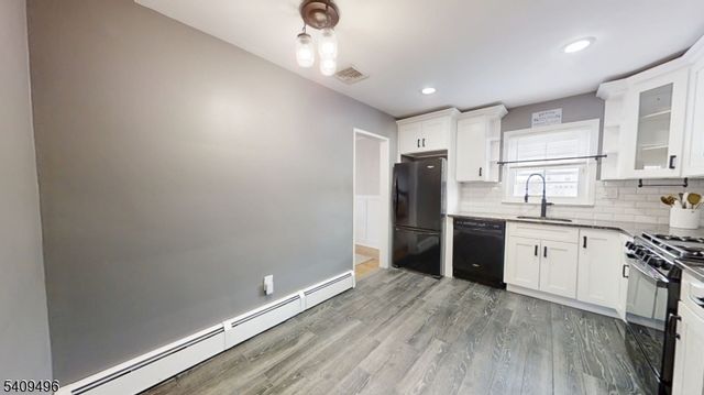 933 Douglas Ter, Union Twp., NJ 07083