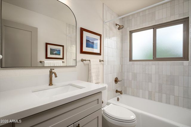 8068 E DEL TRIGO Road, Scottsdale, AZ 85258