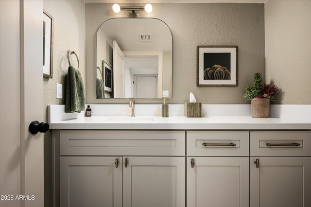 8068 E DEL TRIGO Road, Scottsdale, AZ 85258