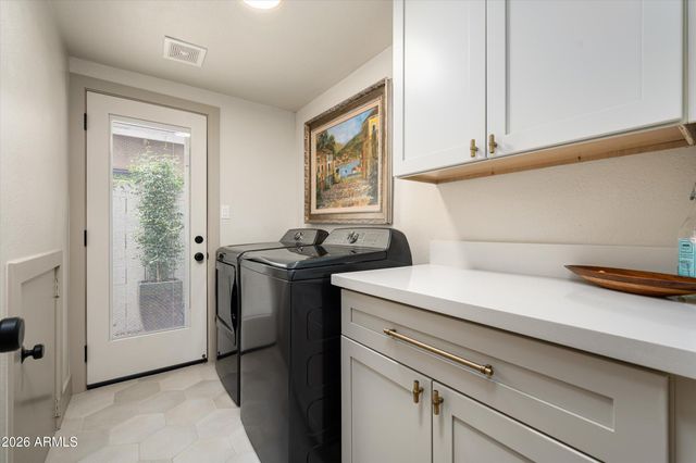 8068 E DEL TRIGO Road, Scottsdale, AZ 85258