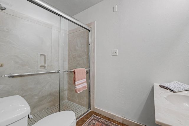 12621 Valleywood Drive, Little Rock, AR 72211