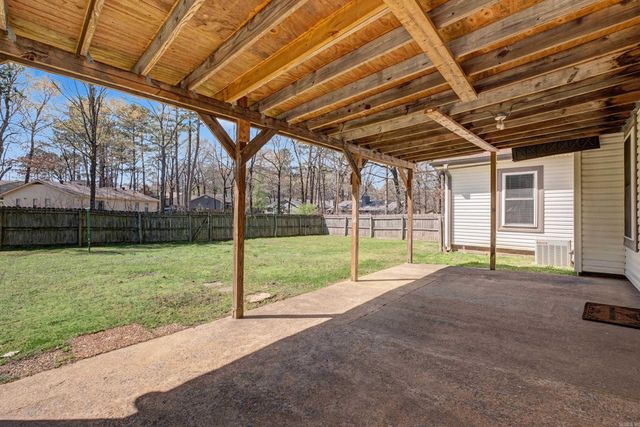 12621 Valleywood Drive, Little Rock, AR 72211