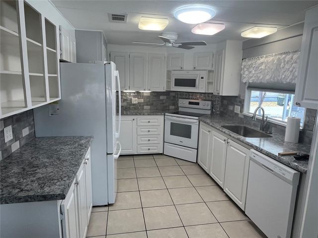 106 ROMA ROAD, Venice, FL 34285