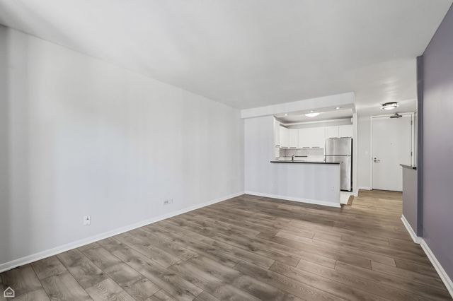 400 E Randolph Street 1812, Chicago, IL 60601