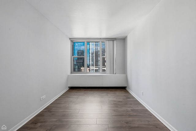 400 E Randolph Street 1812, Chicago, IL 60601