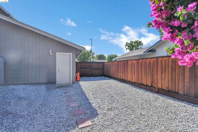 525 Nottingham Dr, Brentwood, CA 94513
