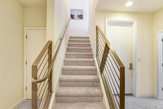 486 1st St, Petaluma, CA 94952