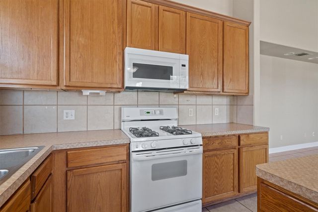 8800 Hazelhurst DR 65, Austin, TX 78729