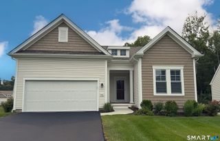 941 Mackenzie Lane 941, Oxford, CT 06478