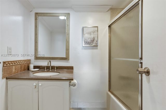 3901 S Ocean Dr 3E, Hollywood, FL 33019