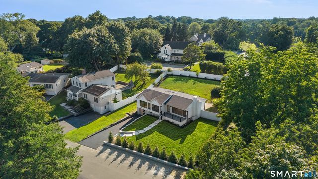 2 Drumlin Road, Westport, CT 06880