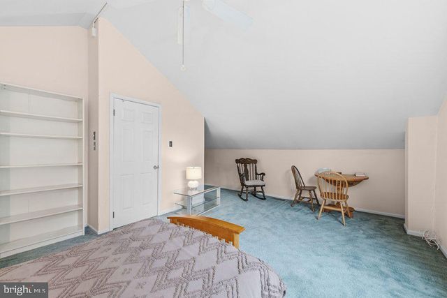 300 WESTBRIAR DR, Media, PA 19063