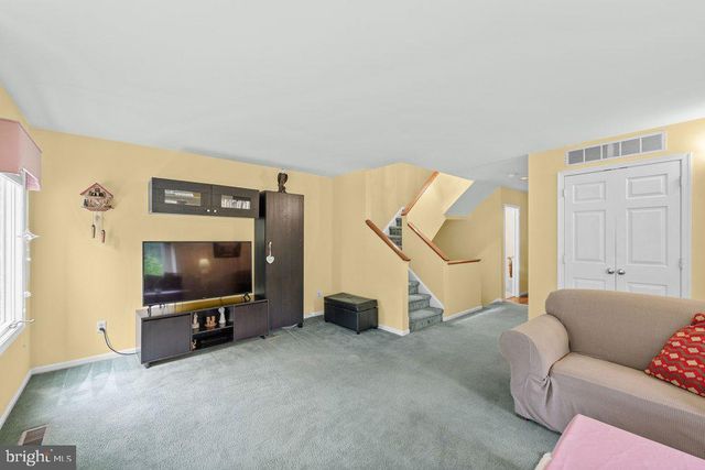 300 WESTBRIAR DR, Media, PA 19063