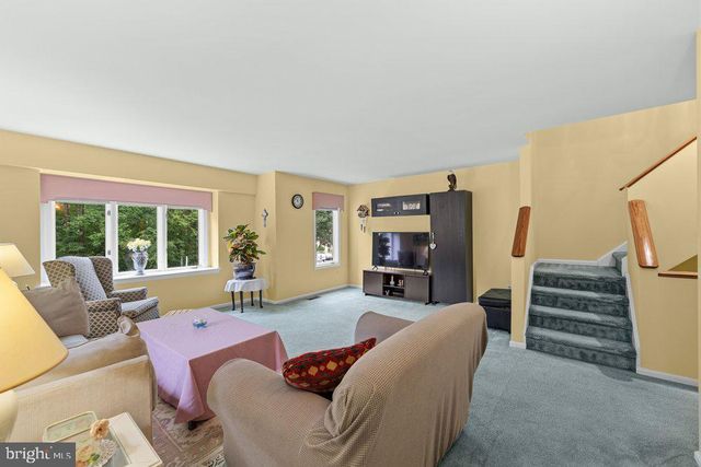 300 WESTBRIAR DR, Media, PA 19063