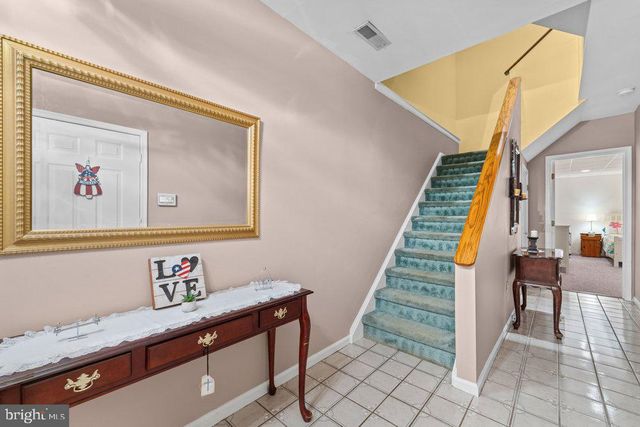 300 WESTBRIAR DR, Media, PA 19063