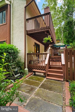 300 WESTBRIAR DR, Media, PA 19063