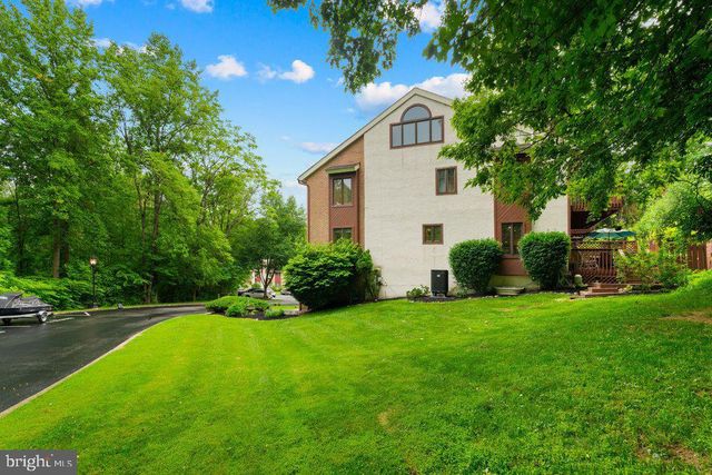 300 WESTBRIAR DR, Media, PA 19063