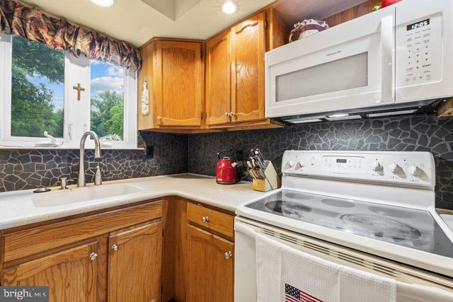 300 WESTBRIAR DR, Media, PA 19063