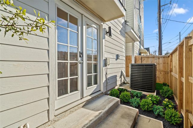 3601 Rebecca Street B, Houston, TX 77021