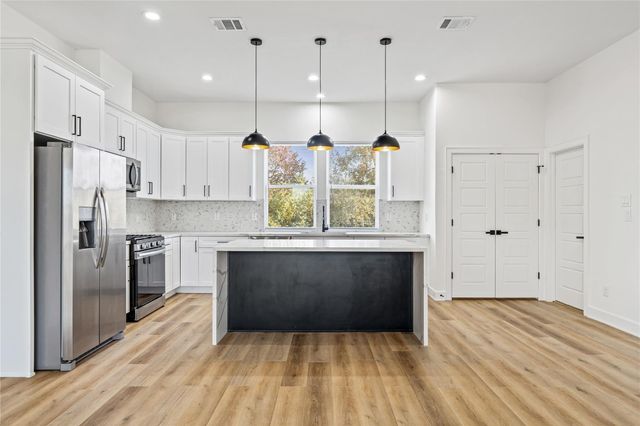 3601 Rebecca Street B, Houston, TX 77021