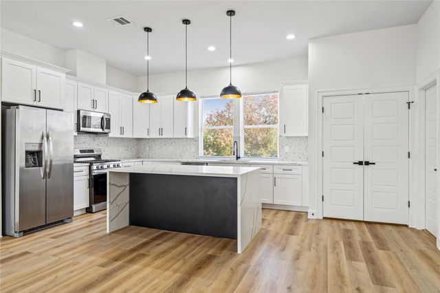 3601 Rebecca Street B, Houston, TX 77021