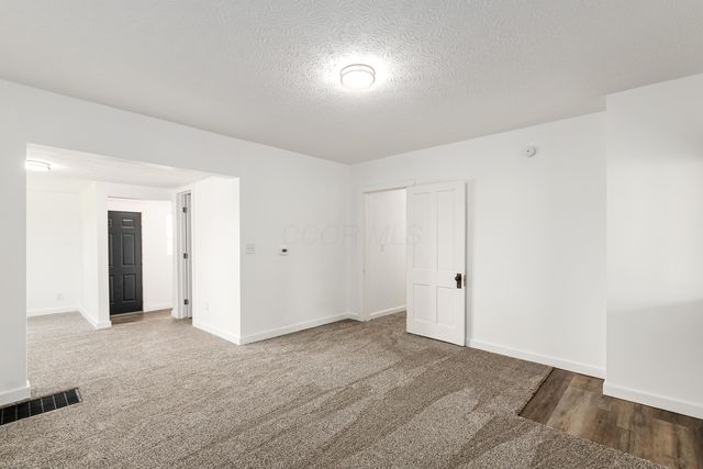 7682 Northridge Road, Johnstown, OH 43031