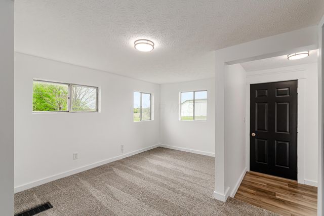 7682 Northridge Road, Johnstown, OH 43031